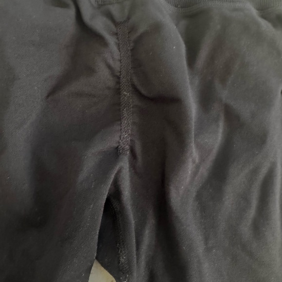 Women’s Ruched Bum Black Yoga Pants - Picture 3 of 4